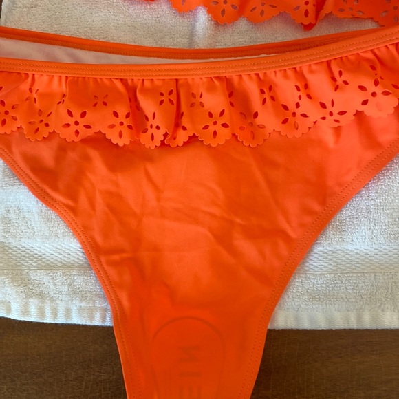 NEW bandeau style w/straps bikini top, cute color! Removable pads, Makes TAN POP - Picture 11 of 12